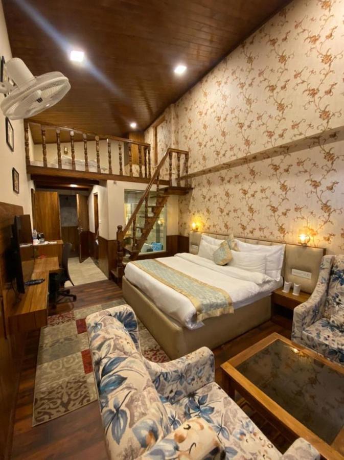 Royal Castle Hotel 4*